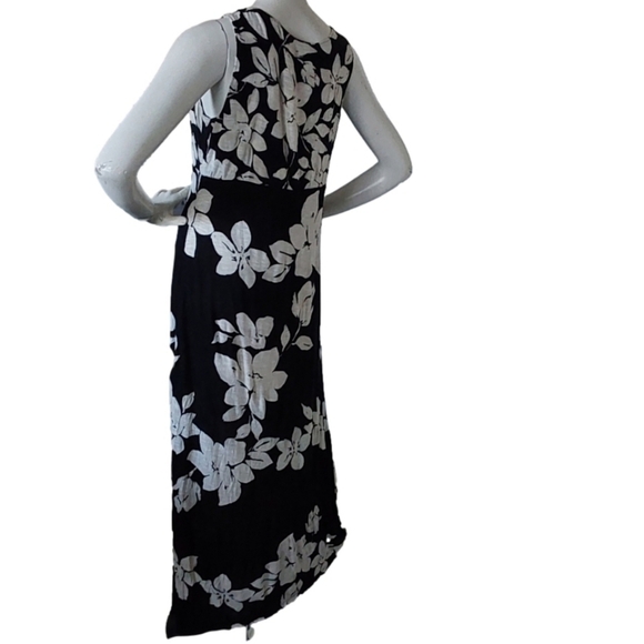 TOMMY BAHAMA BLACK & WHITE MAXI DRESS SIZE MEDIUM - Picture 2 of 7